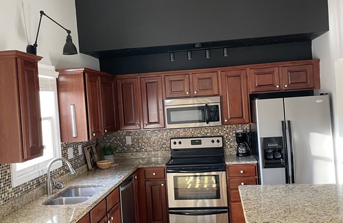 Lexington Casa | 2 Bed/2 Bath Home in Andover area. Premier Host with 250+ 5-Star Reviews!