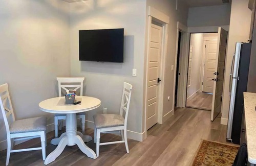 Woodmoor Apartamento | 2 bed/2 bath suite w/ lake & mountain views, 10 min. from Colo. Springs & USAFA