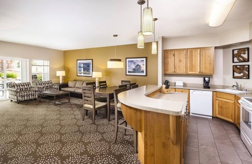 Windsor Complejo | UNIDAD DE 2 HABITACIONES Y 2 BAÑOS EN WINDSOR, CA - Una excelente estadía en el condado de Sonoma