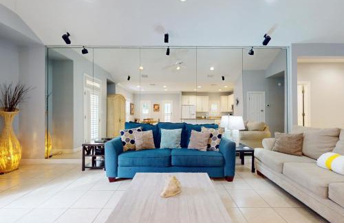 Emerald Waters Village Casa | 2 Bed 2 Bath Vacation home in Destin