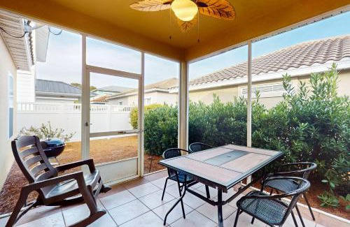 Emerald Waters Village Casa | 2 Bed 2 Bath Vacation home in Destin