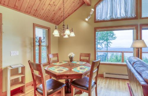 Rosario Casa | 2 Bed 2 Bath Vacation home in Orcas Island