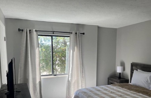 Pike Casa | 2 bed 2 bath W Pool table/ ping pong etc