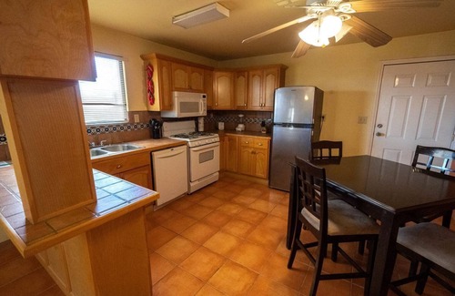 Rancho El Dorado Casa | 2 bed/2bath - family vacation home in beach resort