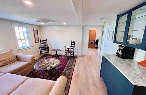 Newburyport Condominio | 2 bed/2bath with water views & virtual tour!