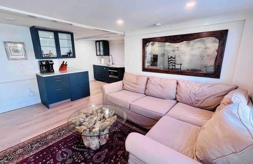 Newburyport Condominio | 2 bed/2bath with water views & virtual tour!