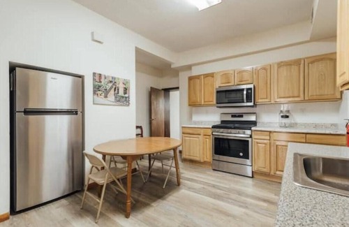 North Ironbound Apartamento | 2 bed across shopping plaza