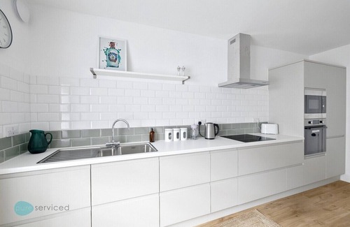 Barbican Casa | 2 Bed - Apartment No. 1 Windsor Villas