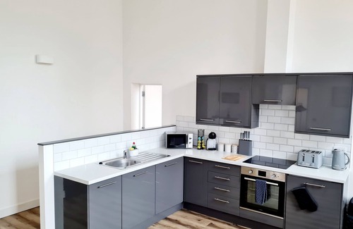 Swindon Apartamento | 2-bed Apartment, Parking Including, Sleeps 4