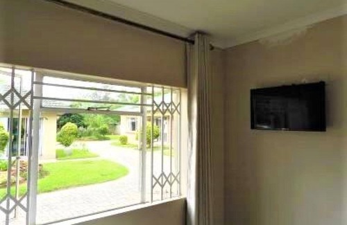 Harare Apartamento | 2 Bed Apartment With En-suite Kitchenette - 2064