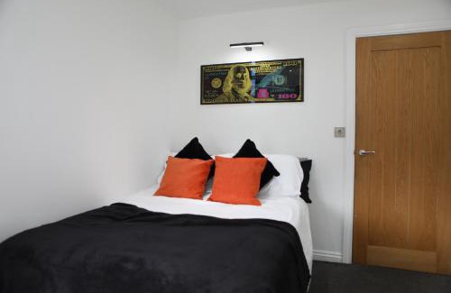 Adamsdown Apartamento | 2-Bed Apartment with Rooftop Garden in Prime Cardiff City Location