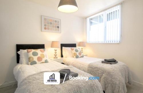 Chorlton-on-Medlock Apartamento | 2 Bed Apt City Centre By NYOS PROPERTIES Short Lets & Serviced Accommodation