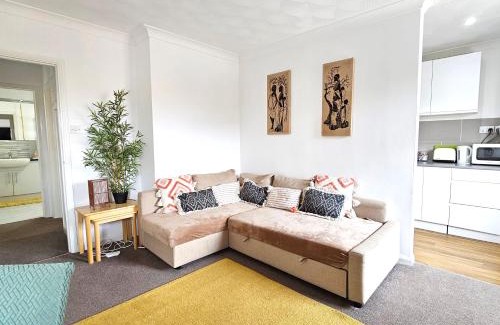Huntingdon Apartamento | 2 bed apt w/private parking close to town centre