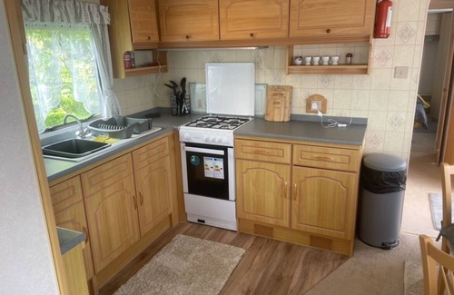 Penparcau Chalet De Esquí | 2 Bed Caravan with Aberystwyth Town Viev