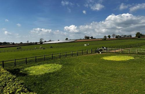 Cullompton Chalet De Esquí | 2 Bed Chalet on working farm