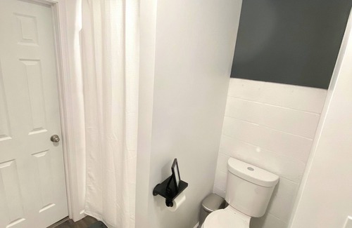 Charlotte Casa | 2 Bed Charlotte Plaza Shamrock <5 min NoDa Art District & Historic Plaza Midwood