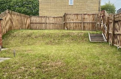 Chapeltown Casa | 2 bed close to leeds city new built free parking