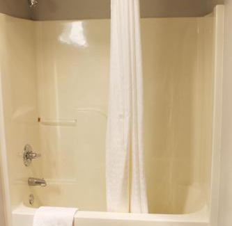 Eagle River Casa | 2 bed condo on Duck Lake in Eagle River