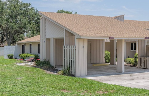 Nichols Condominio | 2 Bed Condo w/Pool 1 hr to Theme Parks and Beaches
