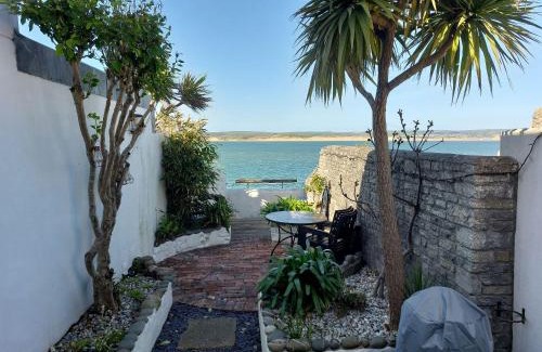 Appledore Casa | 2 Bed cottage in a fantastic sea front setting
