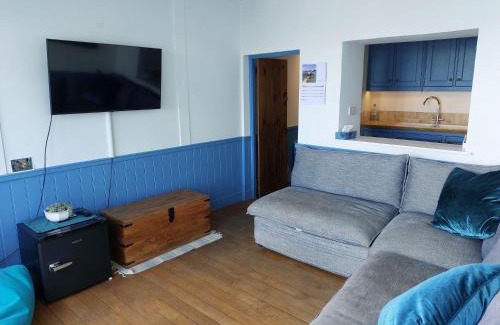Appledore Casa | 2 Bed cottage in a fantastic sea front setting