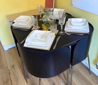 Langley Marish Casa | 2 Bed End Terrace M4 M25 Heathrow Windsor & London