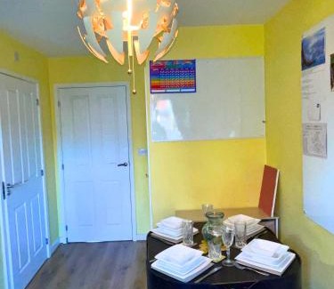 Langley Marish Casa | 2 Bed End Terrace M4 M25 Heathrow Windsor & London