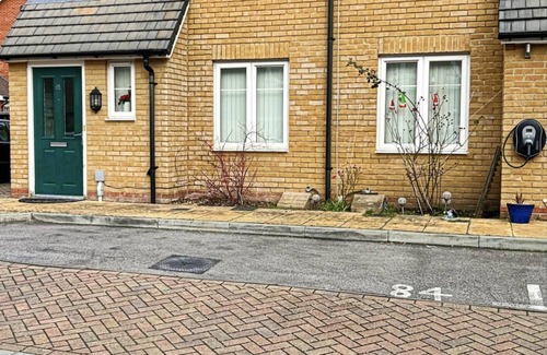 Slough Casa | 2 Bed End Terrace M4 M25 Heathrow Windsor & London