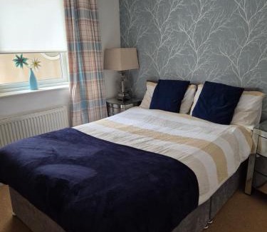 The Docks Apartamento | 2 bed GF Docklands Apartment - Free Parking for 1 car