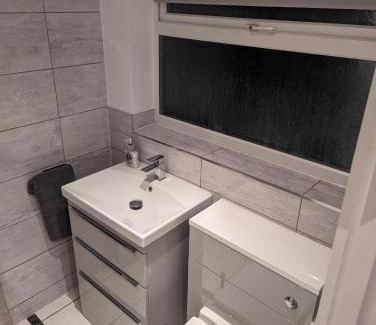 Newark Casa | 2 Bed House - Garden & Excellent Wifi