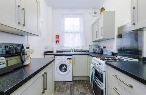 Leeds Apartamento | 2 Bed House - Sleeps 6 Perfect for Families and Contractors