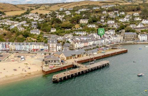 Aberdovey Casa | 2 Bed in Aberdovey DY004