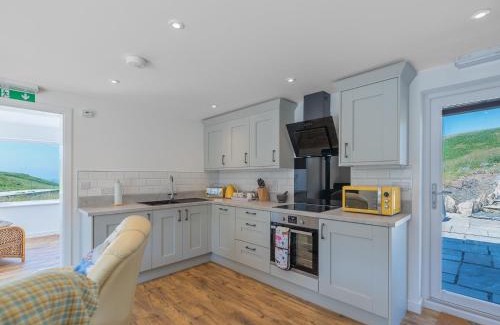 Aberdovey Casa | 2 Bed in Aberdovey DY049