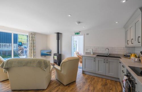 Aberdovey Casa | 2 Bed in Aberdovey DY049