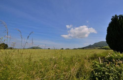 Llantilio Pertholey Casa | 2 bed in Abergavenny 65965