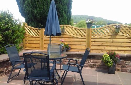 Llantilio Pertholey Casa | 2 bed in Abergavenny 65965