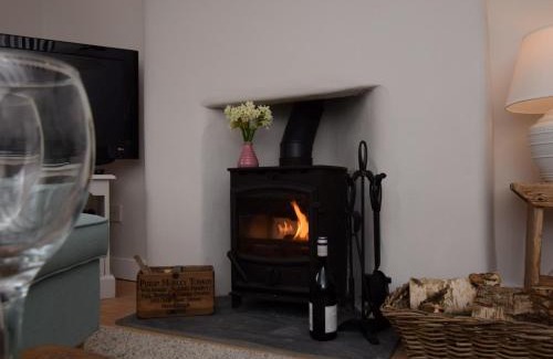 Appledore Casa | 2 Bed in Appledore DECKH