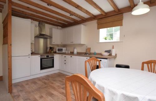 Ashford-in-the-Water Casa | 2 Bed in Ashford in the Water PK502