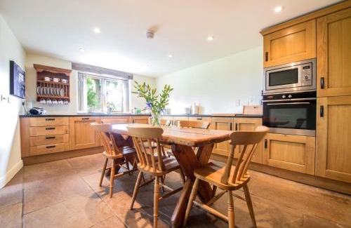 Chesterfield Casa | 2 Bed in Baslow PK801
