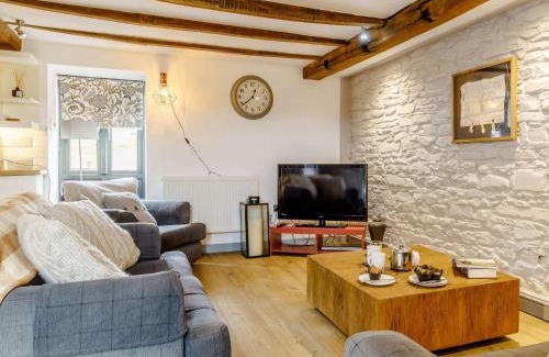 Brecon Casa | 2 Bed in Brecon BN310