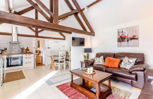 Chippenham Casa | 2 Bed in Chippenham 77333