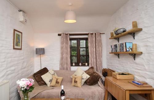 Cardigan Casa | 2 Bed in Cilgerran FB173