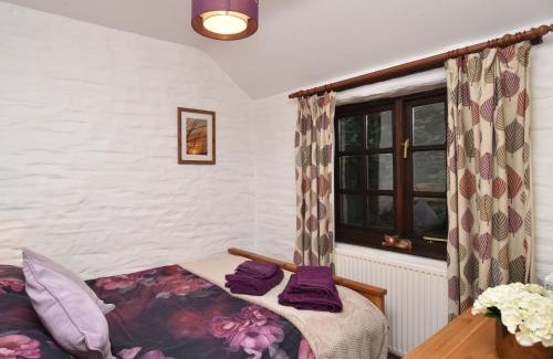 Cardigan Casa | 2 Bed in Cilgerran FB173