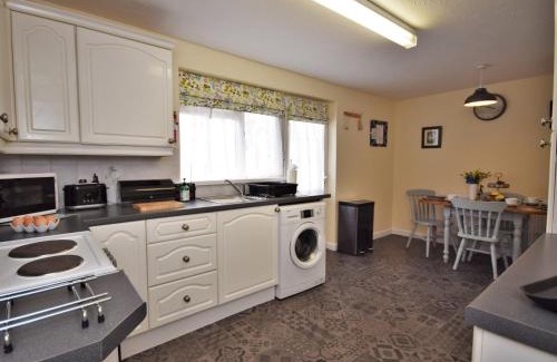 Hele Casa | 2 Bed in Combe Martin 51619