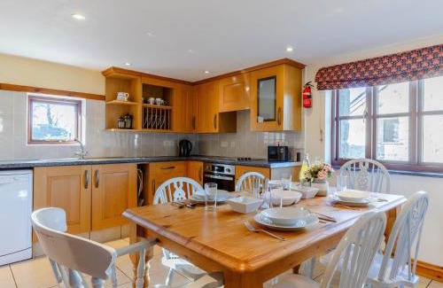 Coverack Casa | 2 Bed in Coverack TRWRO