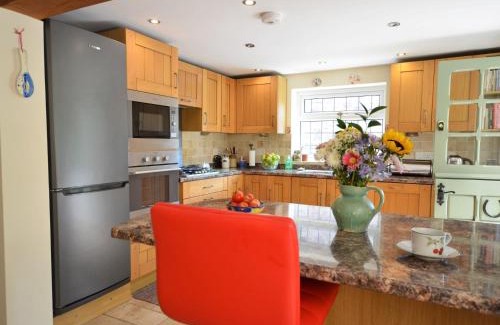 Glangrwyney Casa | 2 Bed in Crickhowell 76431