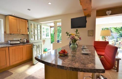 Glangrwyney Casa | 2 Bed in Crickhowell 76431