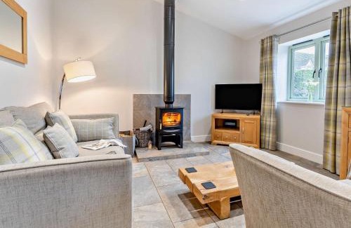 Pontypool Casa | 2 Bed in Croes-y-pant 58962