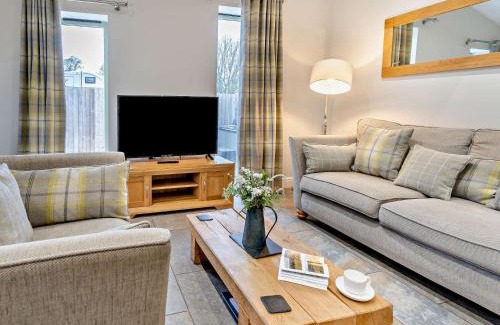 Pontypool Casa | 2 Bed in Croes-y-pant 58961