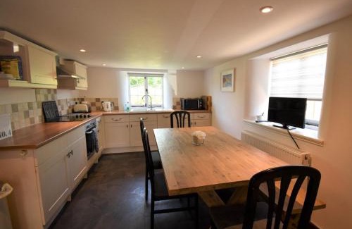 Chaldon Herring Casa | 2 Bed in East Chaldon DC025